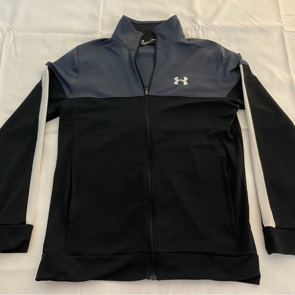 Under Armour full-length zip-up performance jacket - Size M - Picture 1 of 5